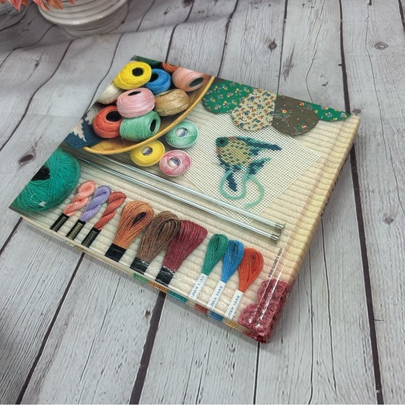 vintage 1979 reader's digest complete guide to needlework book hardcover - Picture 8 of 9